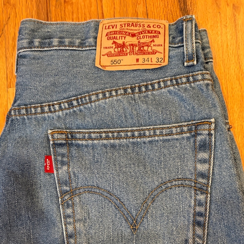 Levi's Classic Blue Jeans with Red Tab